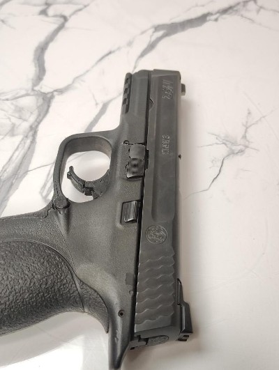 SMITH & WESSON M&P 9 9MM LUGER (9x19 PARA) - Image 7 of 10