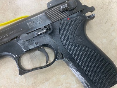 SMITH & WESSON MODEL 5904 9MM LUGER (9x19 PARA) - Image 3 of 9