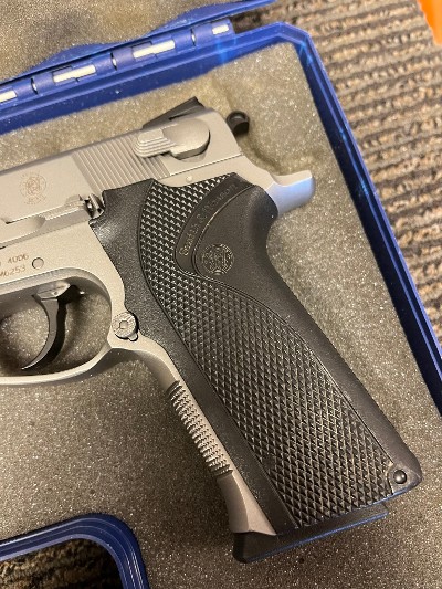 SMITH & WESSON 4006 .40 S&W - Image 5 of 13