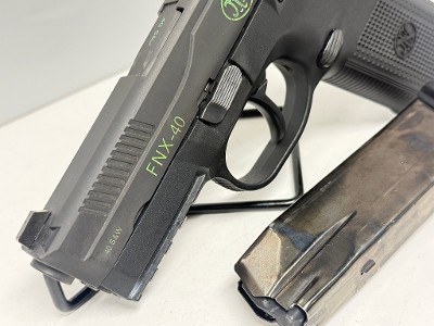 FN FNX-40 .40 S&W - Image 3 of 12