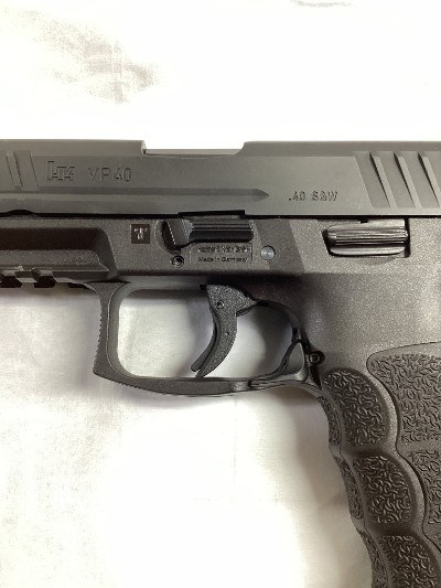 HECKLER & KOCH VP40 .40 S&W - Image 7 of 8