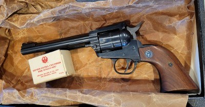 RUGER NEW MODEL SINGLE-SIX CONVERTIBLE .22LR/.22MAG - Image 1 of 15