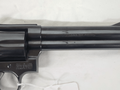 SMITH & WESSON 586 Blued w/2 Sets of Grips, Manuals, 2 Holsters, Soft Case .357 MAG - Image 20 of 24