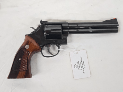 SMITH & WESSON 586 Blued w/2 Sets of Grips, Manuals, 2 Holsters, Soft Case .357 MAG - Image 17 of 24