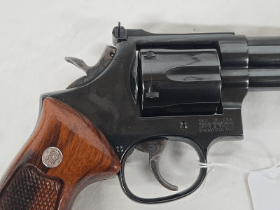 SMITH & WESSON 586 Blued w/2 Sets of Grips, Manuals, 2 Holsters, Soft Case .357 MAG - Image 19 of 24