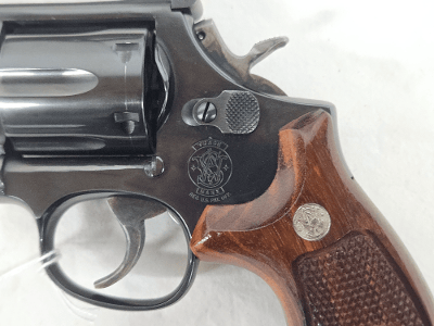 SMITH & WESSON 586 Blued w/2 Sets of Grips, Manuals, 2 Holsters, Soft Case .357 MAG - Image 9 of 24