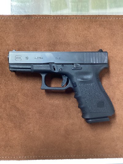 GLOCK G19 GEN 3 9MM LUGER (9X19 PARA) - Image 2 of 8