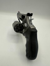 TAURUS TRACKER .44 MAGNUM - Image 3 of 10