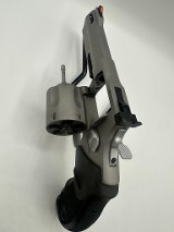 TAURUS TRACKER .44 MAGNUM - Image 4 of 10