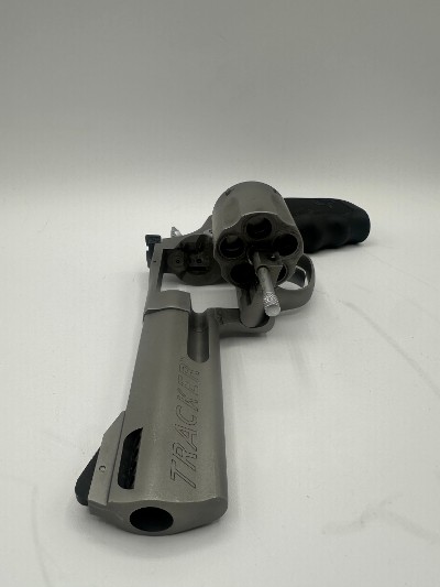 TAURUS TRACKER .44 MAGNUM - Image 7 of 10