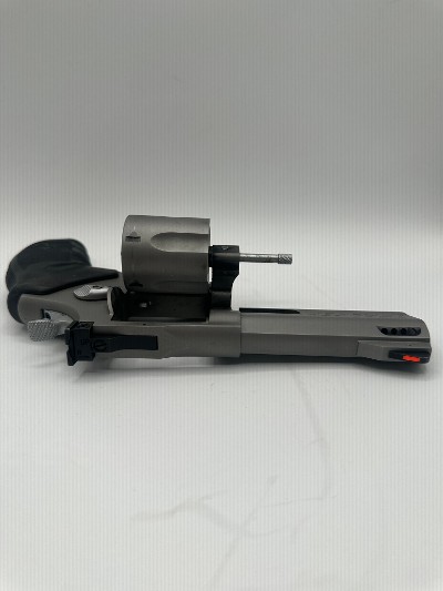 TAURUS TRACKER .44 MAGNUM - Image 8 of 10
