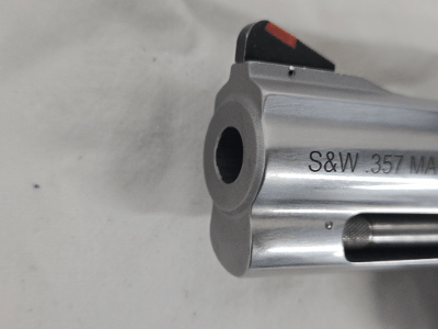 SMITH & WESSON 686-6 Stainless w/G10 Grips .357 MAG - Image 7 of 11