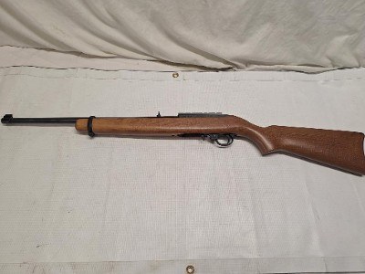 RUGER 10/22 .22 LR - Image 2 of 9