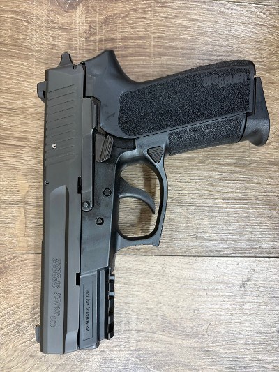 SIG SAUER SP2022 9MM LUGER (9x19 PARA) - Image 1 of 9