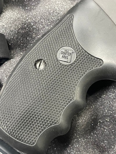 CHARTER ARMS BULLDOG .44 S&W SPECIAL - Image 6 of 6