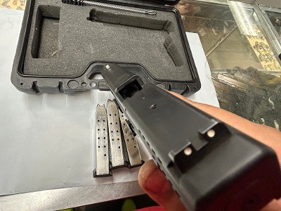 SPRINGFIELD ARMORY XD-40 .40 S&W - Image 6 of 8