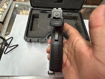 SPRINGFIELD ARMORY XD-40 .40 S&W - Image 7 of 8