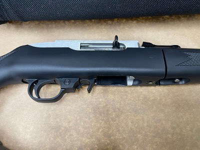 RUGER 10/22 .22 LR - Image 7 of 7