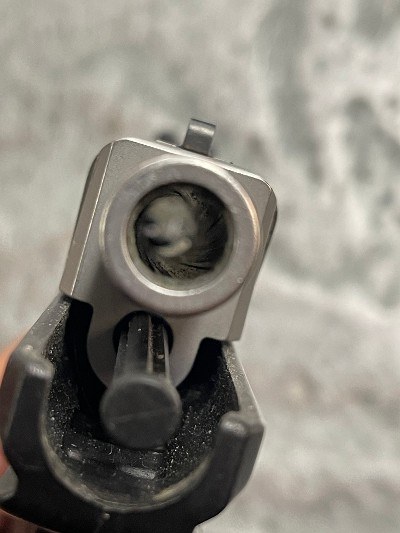 SMITH & WESSON SD9 VE 9MM LUGER (9x19 PARA) - Image 5 of 6