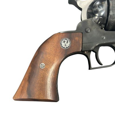 RUGER NEW MODEL BLACKHAWK .44 MAGNUM - Image 5 of 7