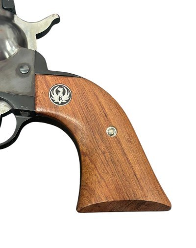 RUGER NEW MODEL SINGLE SIX .32 H&R MAG - Image 4 of 7