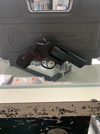 SMITH & WESSON 19 PC CARRY COMP 3" .38 SPECIAL/.357 MAGNUM - Image 1 of 6
