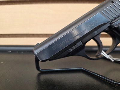 SIG SAUER P230 .380 ACP - Image 2 of 11