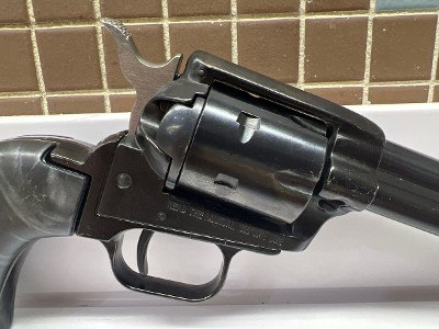 HERITAGE MFG. ROUGH RIDER-22 .22 LR - Image 4 of 11