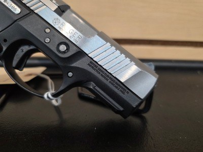 RUGER SR9C 9MM LUGER (9x19 PARA) - Image 9 of 11