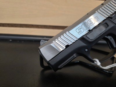 RUGER SR9C 9MM LUGER (9x19 PARA) - Image 2 of 11