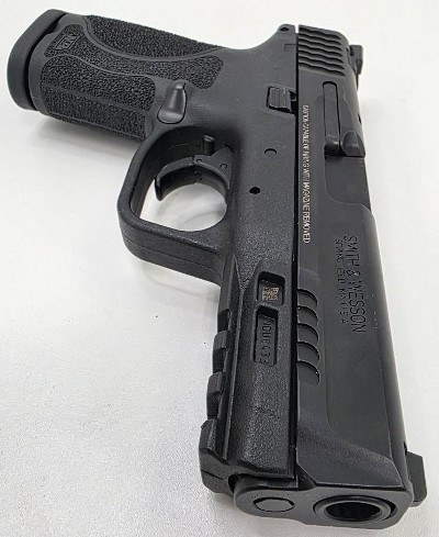 SMITH & WESSON M&P 40 M2.0 40 Smith & Wesson - Image 4 of 9