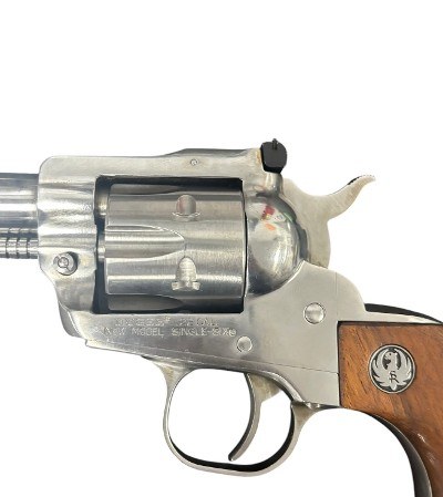 RUGER NEW MODEL SINGLE-SIX .22 LR/.22 WMR - Image 3 of 7