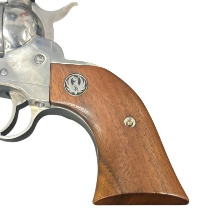 RUGER NEW MODEL SINGLE-SIX .22 LR/.22 WMR - Image 4 of 7