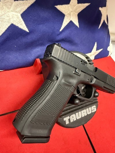 GLOCK 17 GEN 5 9MM LUGER (9X19 PARA) - Image 3 of 5