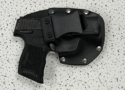 SIG SAUER P365-380 (MANUAL SAFETY) .380 ACP - Image 4 of 14