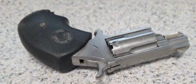 NORTH AMERICAN ARMS MINI REVOLVER .22 WMR - Image 3 of 9