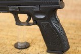 SPRINGFIELD ARMORY XD-40 .40 S&W - Image 3 of 16