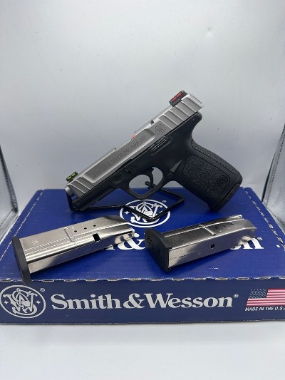 SMITH & WESSON SD9 VE 9MM LUGER (9x19 PARA) - Image 1 of 4