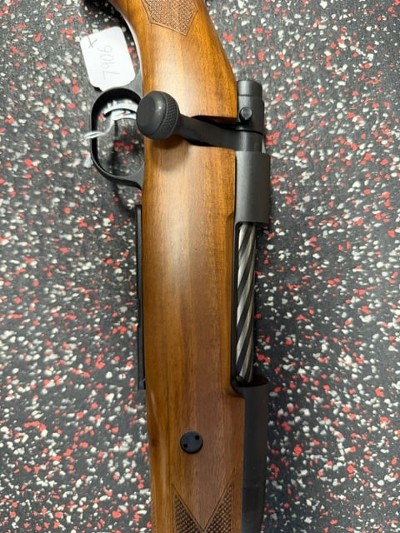 MOSSBERG PATRIOT WALNUT .300 WIN MAG - Image 2 of 6