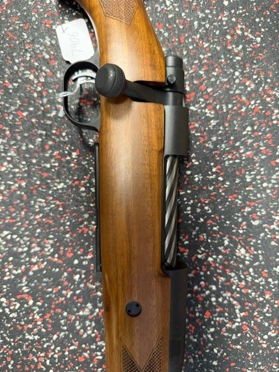 MOSSBERG PATRIOT WALNUT .300 WIN MAG - Image 2 of 6