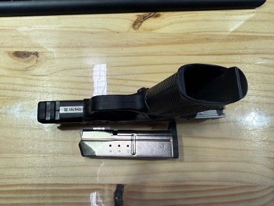 SMITH & WESSON SD9 VE 9MM LUGER (9x19 PARA) - Image 4 of 4