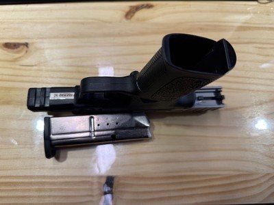SMITH & WESSON SD9 VE 9MM LUGER (9x19 PARA) - Image 3 of 4