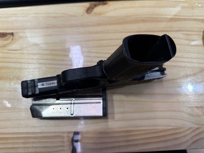 SMITH & WESSON SD9 VE 9MM LUGER (9x19 PARA) - Image 1 of 4