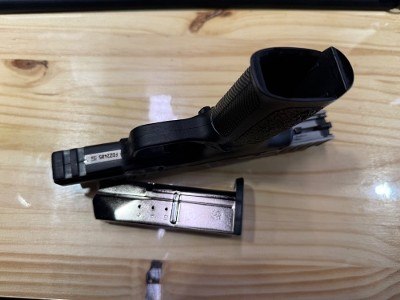 SMITH & WESSON SD9 VE 9MM LUGER (9x19 PARA) - Image 4 of 4