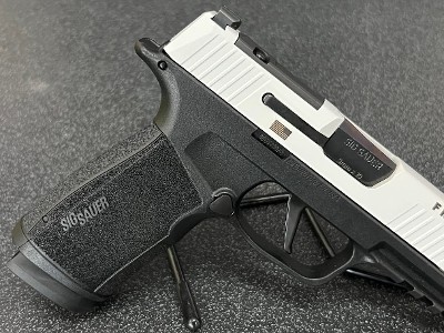 SIG SAUER P365 X MACRO 9MM LUGER (9x19 PARA) - Image 2 of 11