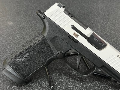 SIG SAUER P365 X MACRO 9MM LUGER (9x19 PARA) - Image 2 of 11