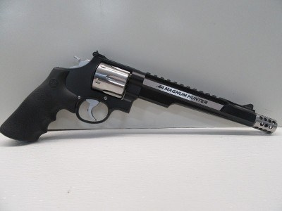 SMITH & WESSON M629 .44 MAGNUM - Image 7 of 20