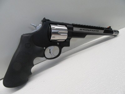 SMITH & WESSON M629 .44 MAGNUM - Image 8 of 20