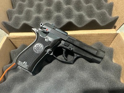 BERETTA 84F Cheetah .380 ACP - Image 1 of 10
