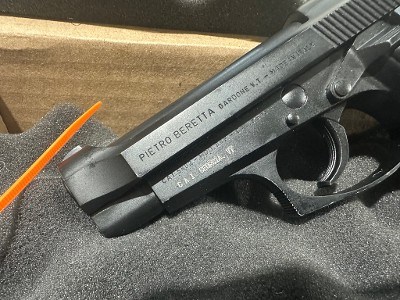 BERETTA 84F Cheetah .380 ACP - Image 5 of 10